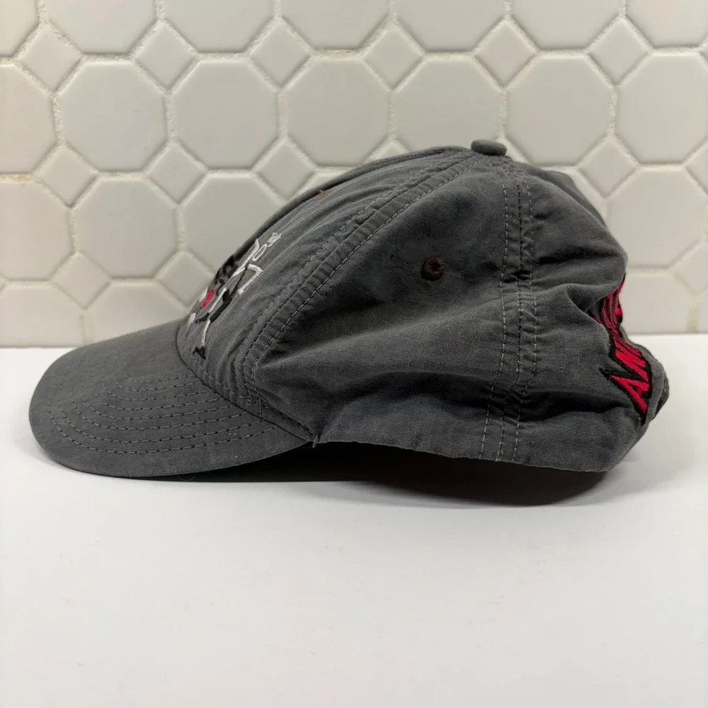 Goofys Hat Co. embrace piece
